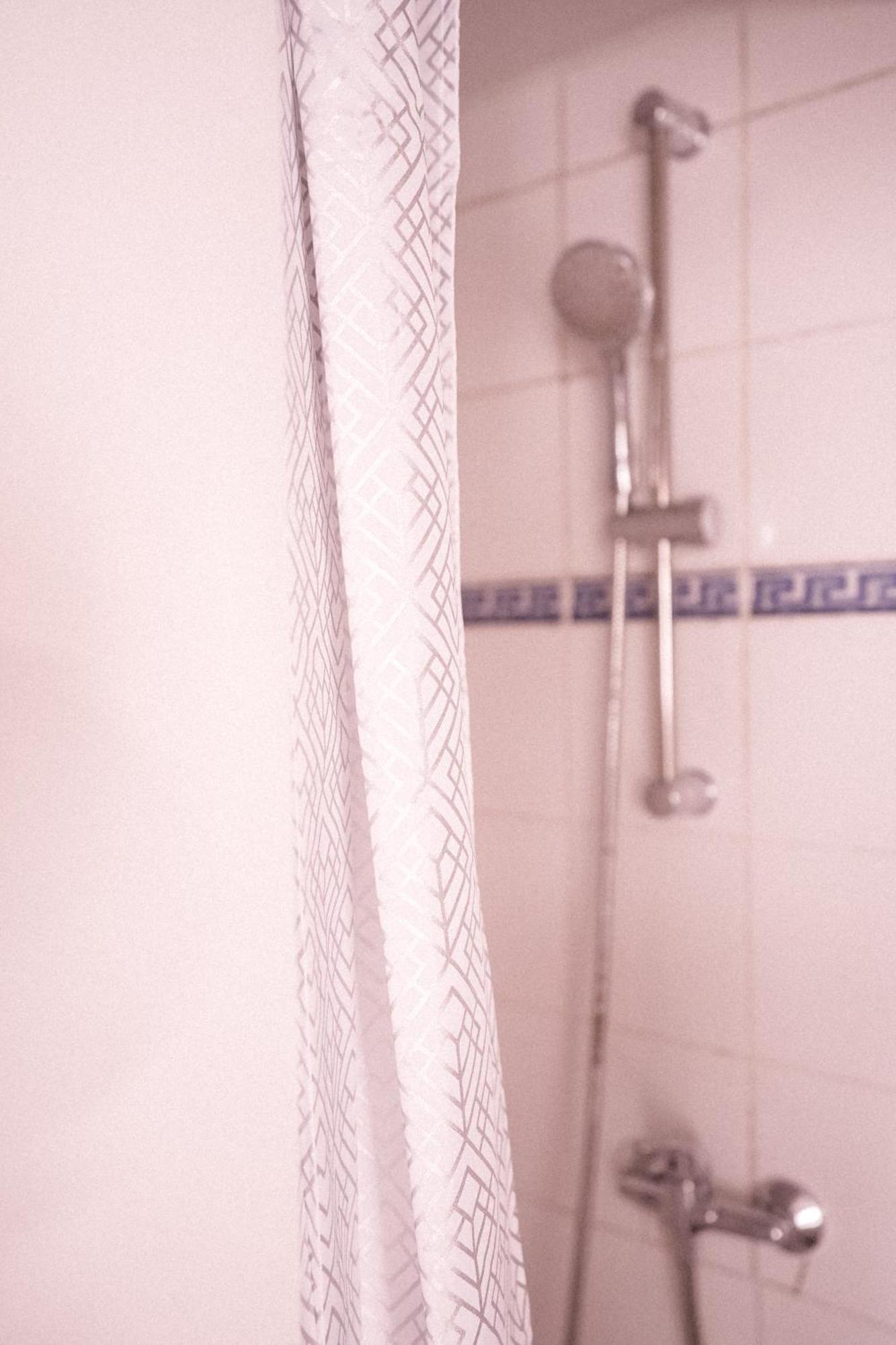 Hotel Royal De France Paris 10 Екстер'єр фото