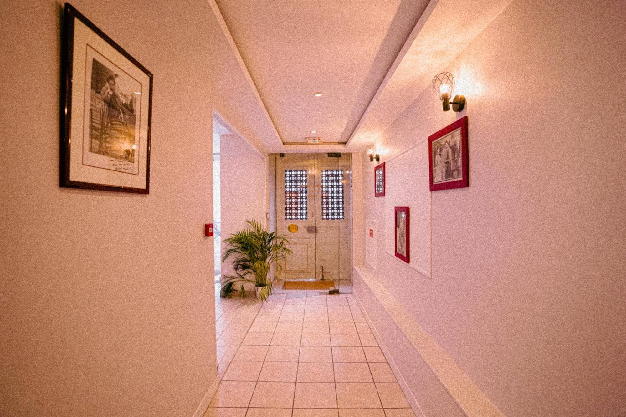 Hotel Royal De France Paris 10 Екстер'єр фото